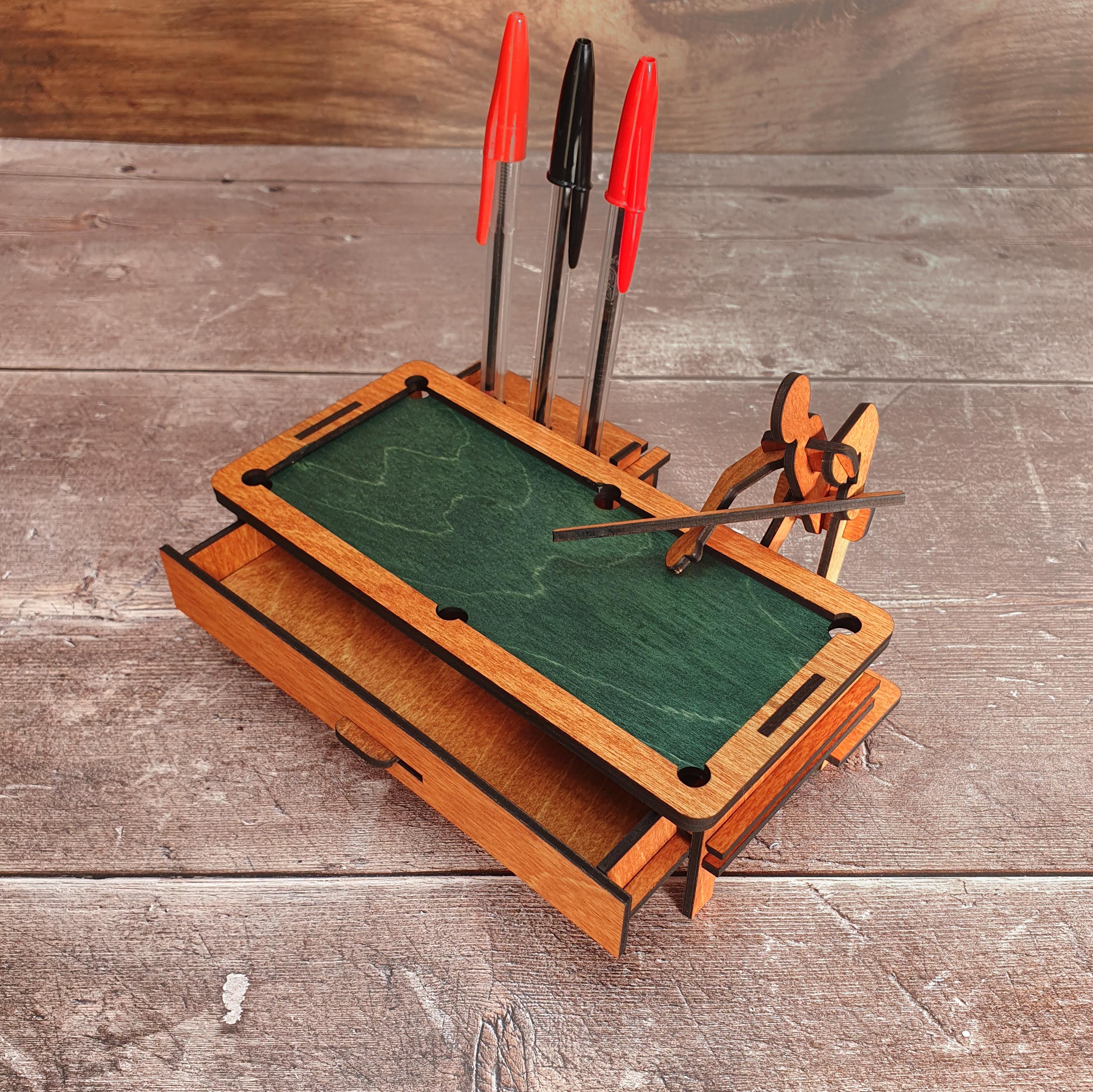 Novelty Billiards Pen Holder-Desktop Snooker Table Wood Ornament-Snooker Gift-Pool Gift-Personalised Games Gift, Office Desk Gift, Green Bed